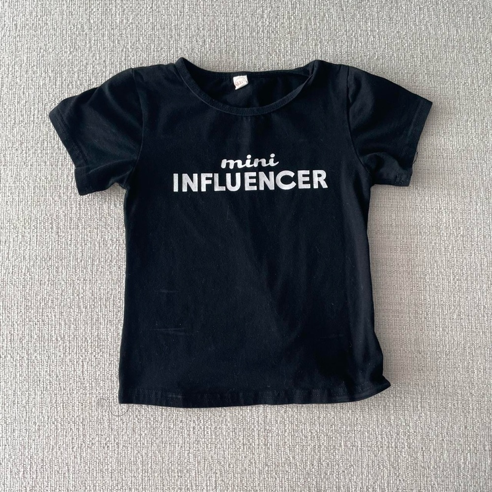 mini influencer y2k graphic baby tee
